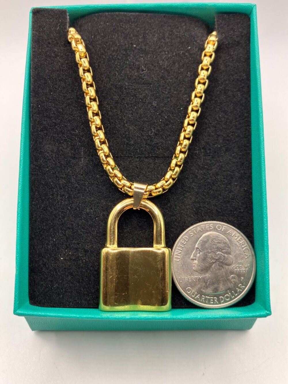 Lock Pendant on Stainless Steel Golden Waterproof Chunky Chain 23-inch NEW